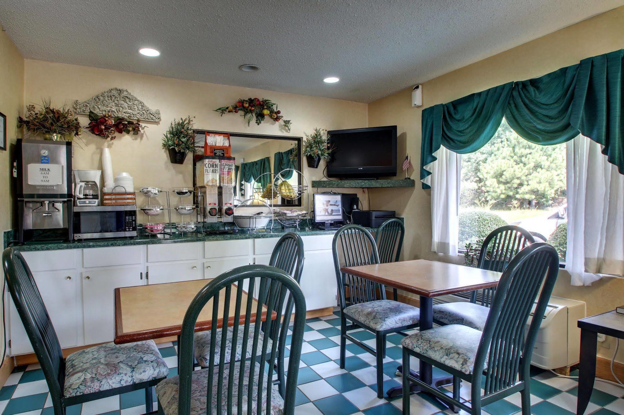 Key West Inn - Roanoke المظهر الخارجي الصورة